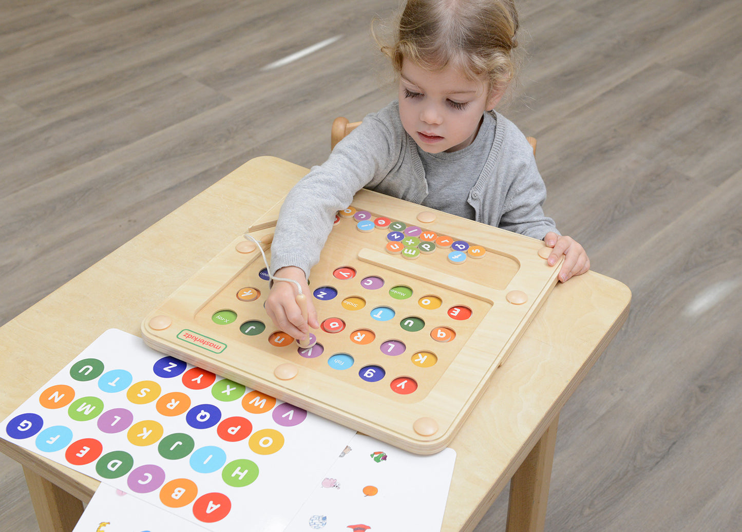 Alphabets Learning Magnetic Maze