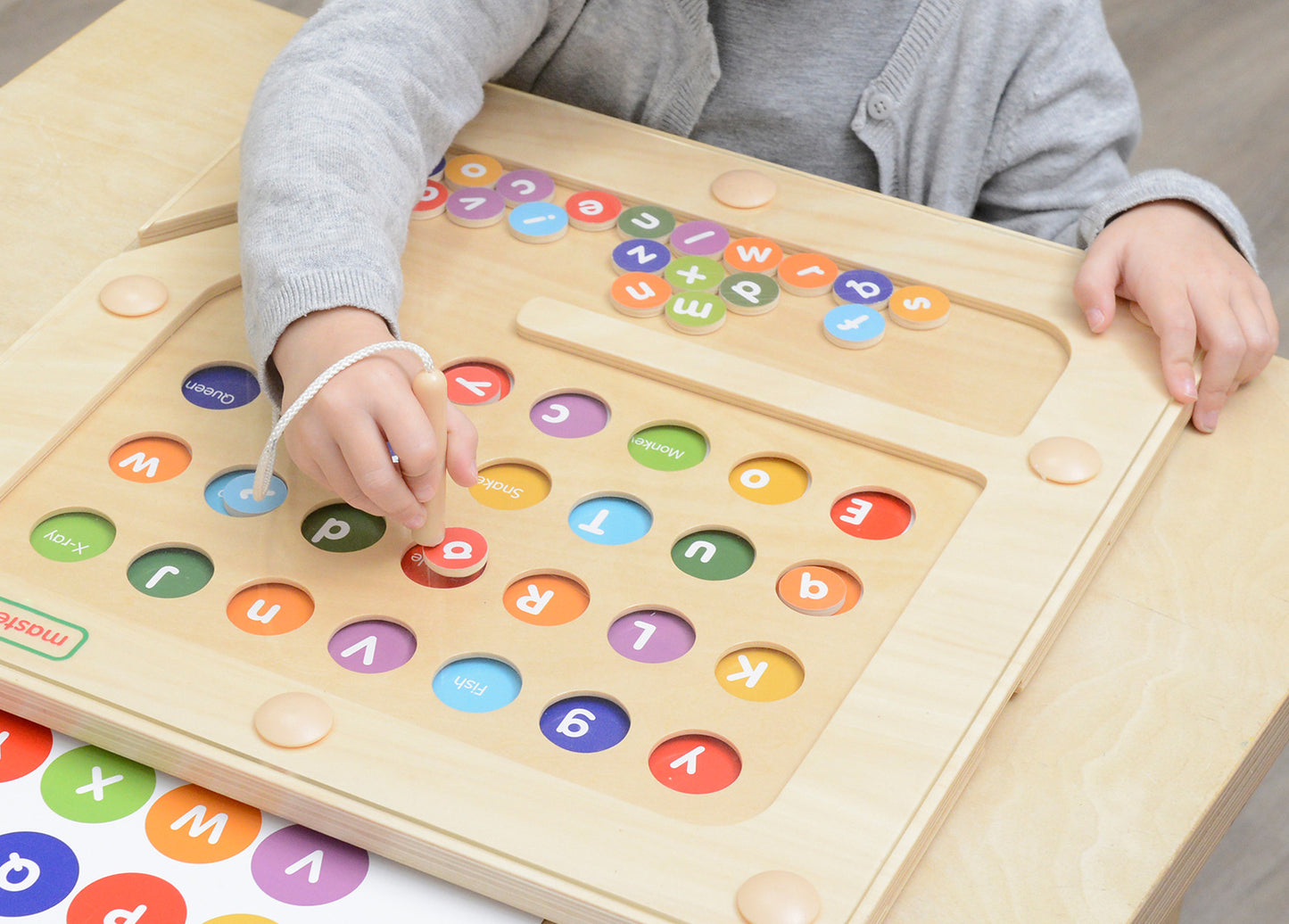 Alphabets Learning Magnetic Maze