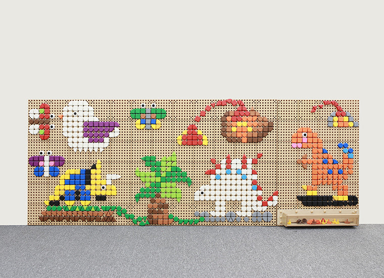 STEM WALL 32 Piece Geometric Shape Pegs (8 Colours) - Pack I