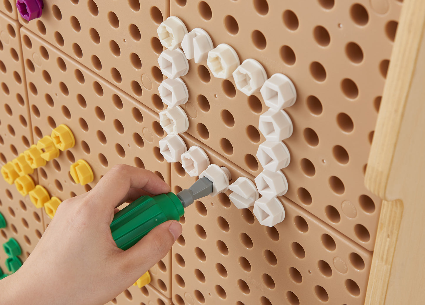 STEM WALL 32 Piece Screws (Mixed Colours) Set II