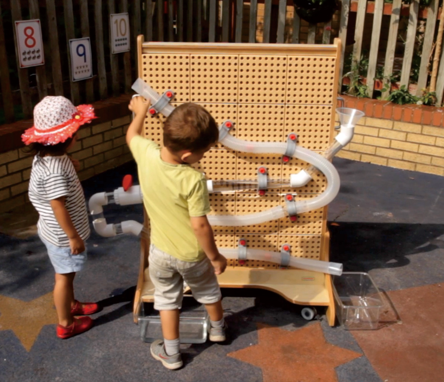 Free Standing STEM WALL 860L x 1250H